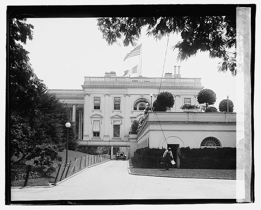 White house, with [...], 7/12/20