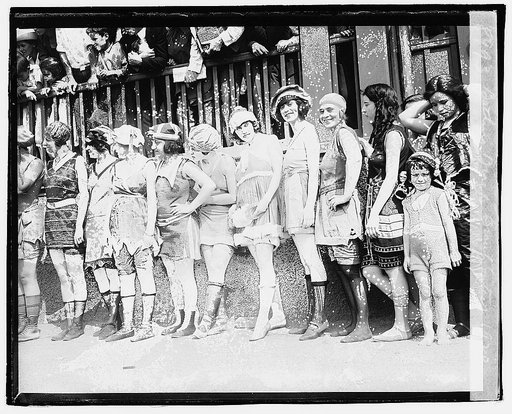 Bathing beach beauty contest, 1920