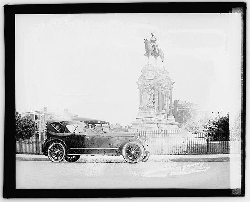 Richmond, Va., R.E. Lee Monument [...] car