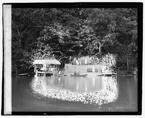Am. Red Cross houseboat