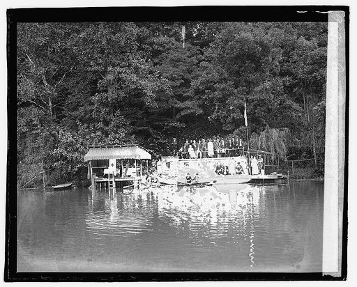Am. Red Cross houseboat