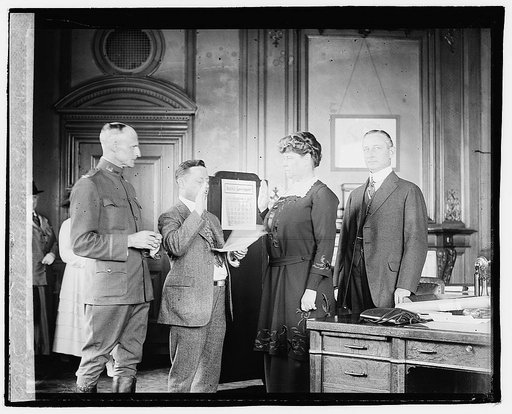 Mabel Boardman being sworn in