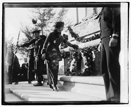 Unveiling of tablet at Paul Jones statue, Miss Sarah Watson, daughter[?], Rear Adml. [...