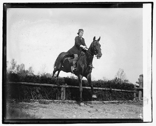 Nell Thorou