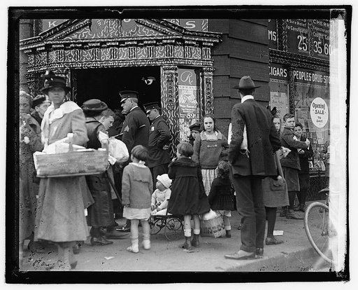 Peoples Drug Store crowds [...