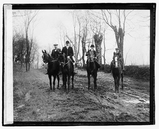 Upperville fox hunt, Waugh, Glascock, & Mrs. Chas. Rumsey, 1/3/21
