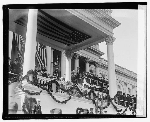 Harding delivering Inaugural address