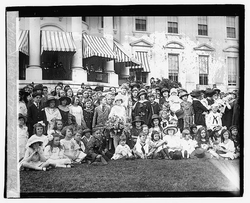 Mrs. Harding & children of D.A.R., 4/16/21