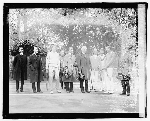 Group of persons, tennis match], 5/6/21