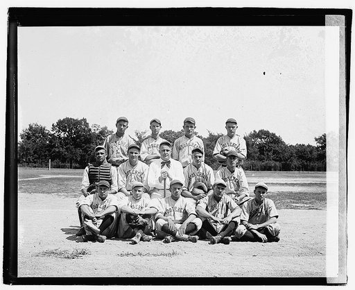 Davis with baseball team
