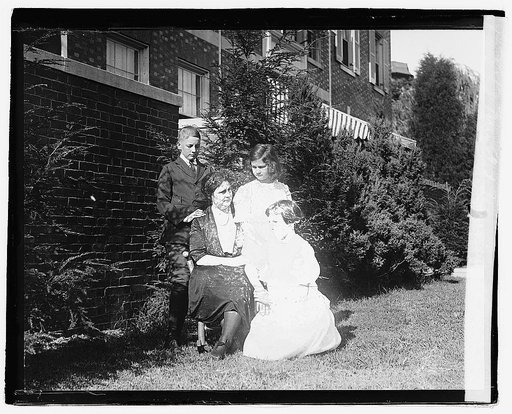 Mrs. Pat Harrison & children