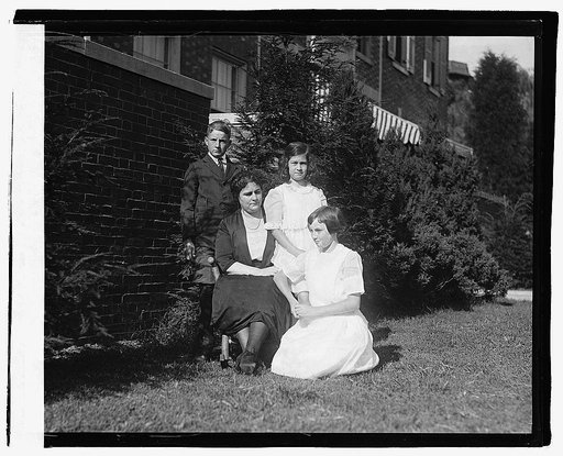 Mrs. Pat Harrison & children, 8/15/21