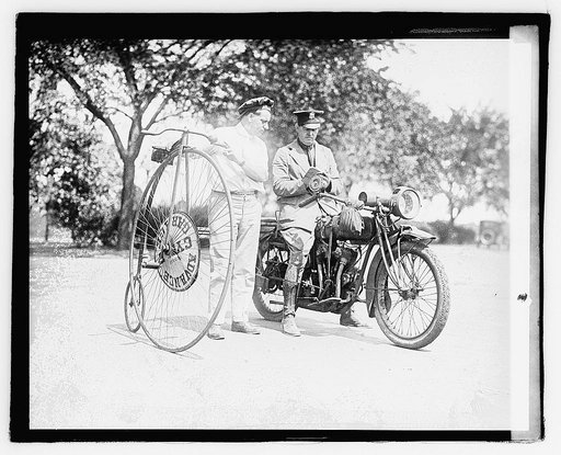 Velocipede and motorcycle