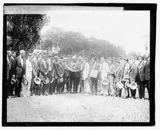 Disabled veterans of World War with Harding, 8/18/21