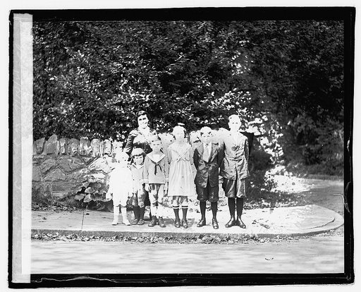Mrs. Edwin S. Broussard & children, 9/14/21