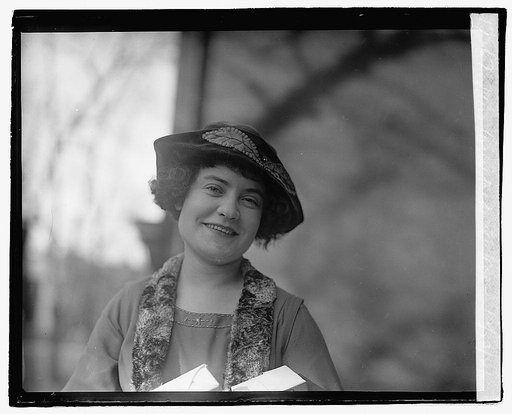 Miss Winifred De Voe, 12/23/21