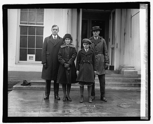 Col. Edw. Clifford & children, 1/4/22