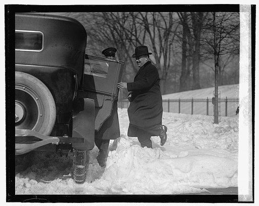 Secty. Denby leaving Cabinet meeting, 1/31/22