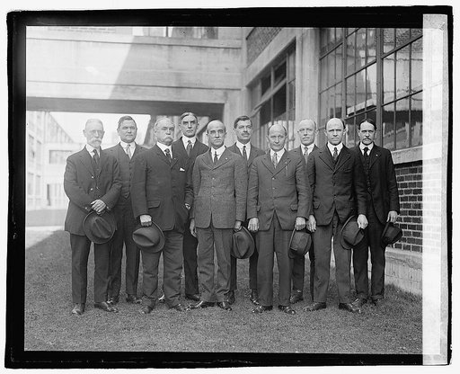 Engravers Group, Navy Dept., 3/13/22