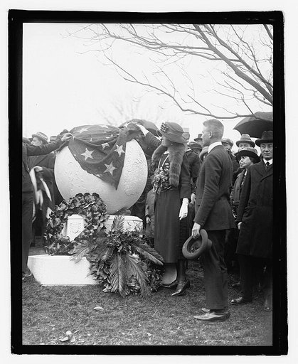 Unveiling Perry memorial