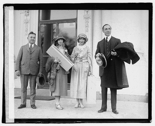 Dorothy & Lillian Gish, D.W. Griffith, 3/27/22