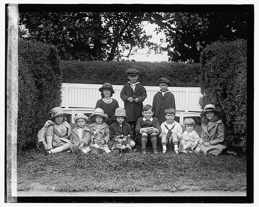 Cabinet children (Easter), 4/17/22
