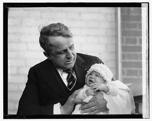 Secty. Davis & Jean Allys Davis, 4/23/22