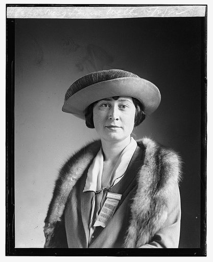 Miss Louise Wells, 5/2/22
