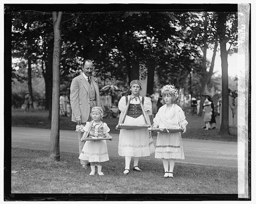 Count Szechenyi & children