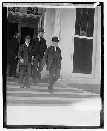 Thos. Edison at White House, 5/20/22