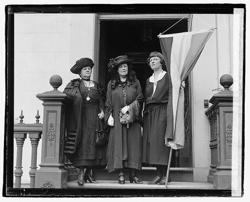 Three unidentified women], 5/20/22