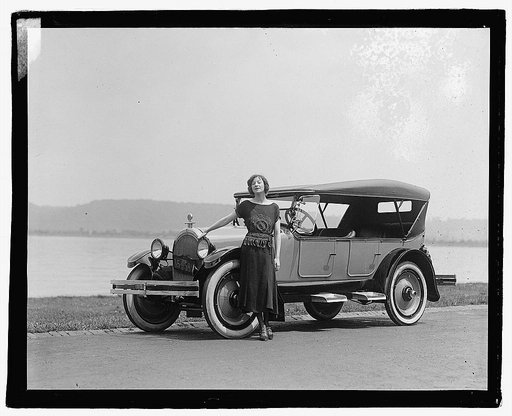 Fannie Brice in Oldsmobile