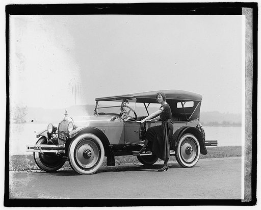 Fannie Brice in Oldsmobile