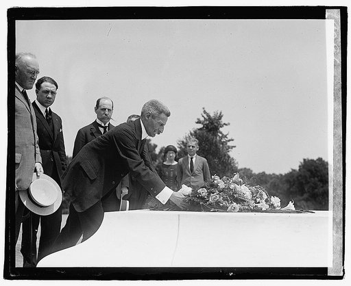 Gen Gaston Gassouin, former chief of staff of the French army, placing a wreath on the tomb of America's unknown soldier at Arlington National Cemetery, June 16, 1922