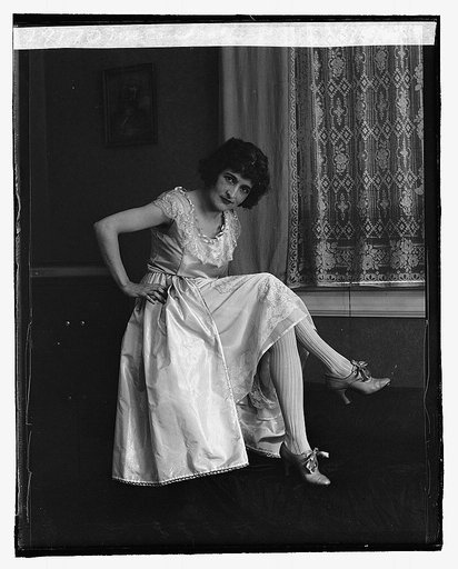 Mrs. Carl Walker, 6/14/22