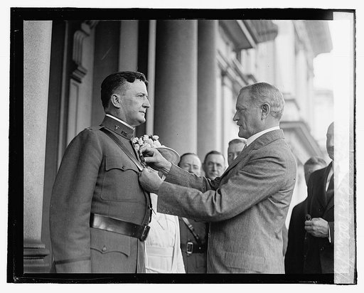 Pershing decorating Col. Roft T. Oliver, 7/28/22