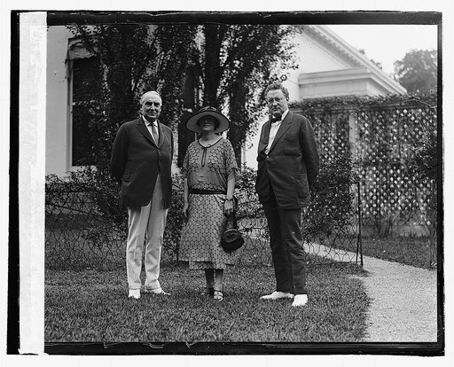 Harding, Miss Carmichael, Sen. Watson, 8/5/22