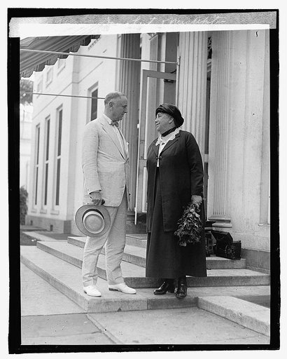 Harry Daugherty & Mrs. Upton, [8/17/22
