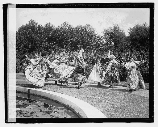 Russian dancers, 8/29/22