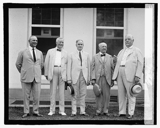 Group of men standing on steps], 9/6/22
