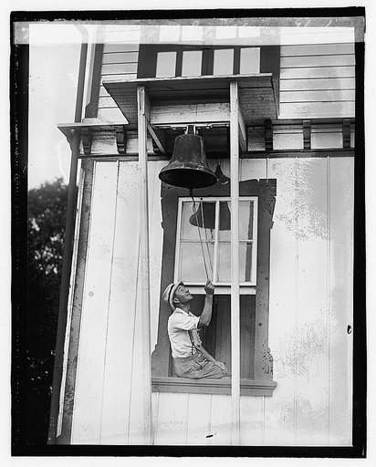 Bell at White House, 9/12/22
