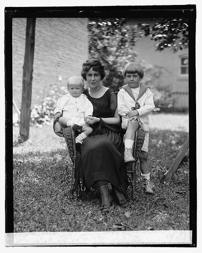 Madam Egbert Graeffe & children, 9/13/22