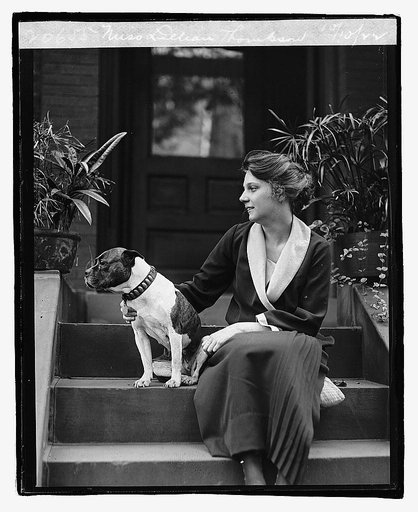 Miss Lillian Thompson, 10/10/22