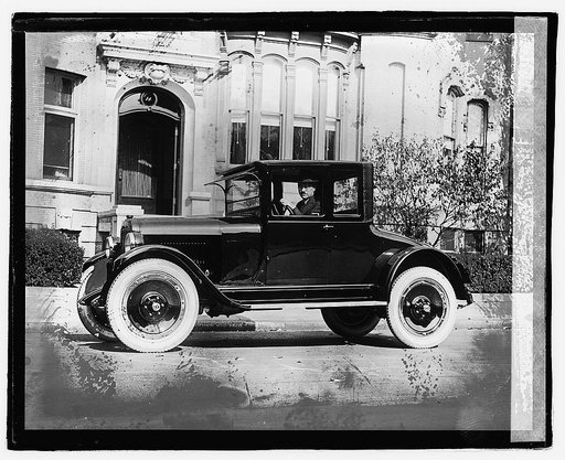 Leary in Maxwell coupe