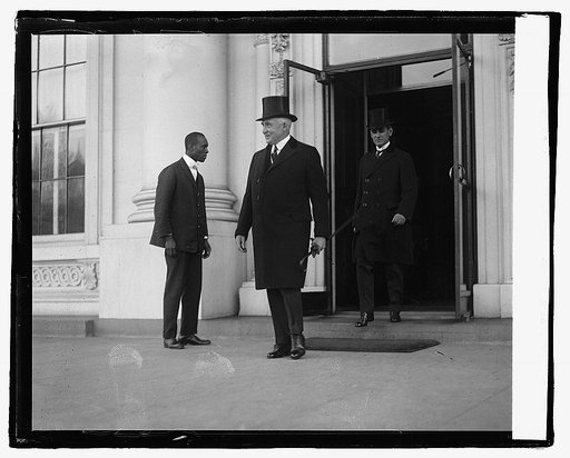 Harding & Christian leaving W.H., 11/21/22