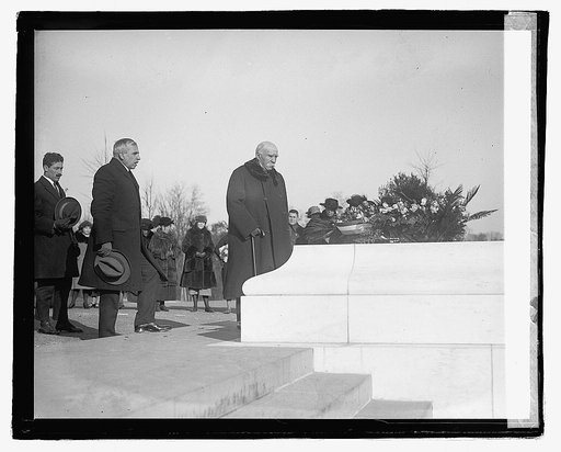 Clemenceau at Grave of Unknown Sold., 12/6/22