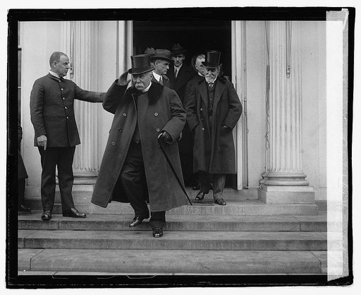 Clemenceau leaving White House, 12/5/22