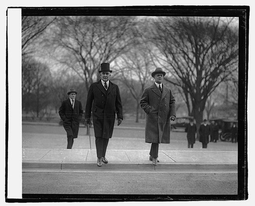 Pres. Harding leaving Red Cross, 12/13/22