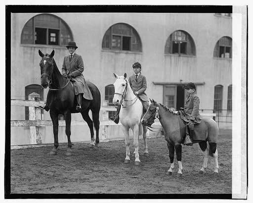 Mrs. Medill McCormick & children, 1/27/23