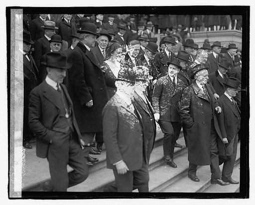 Congressmen leaving Capitol, 3/5/23